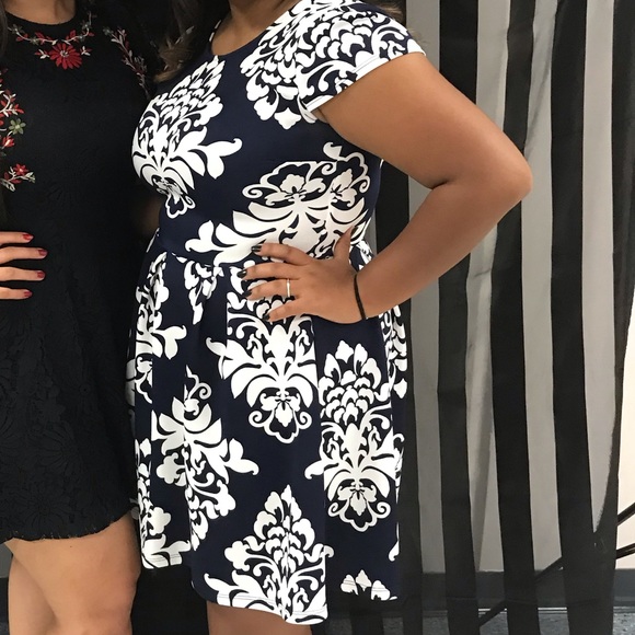 Casual Dress - Picture 3 of 5